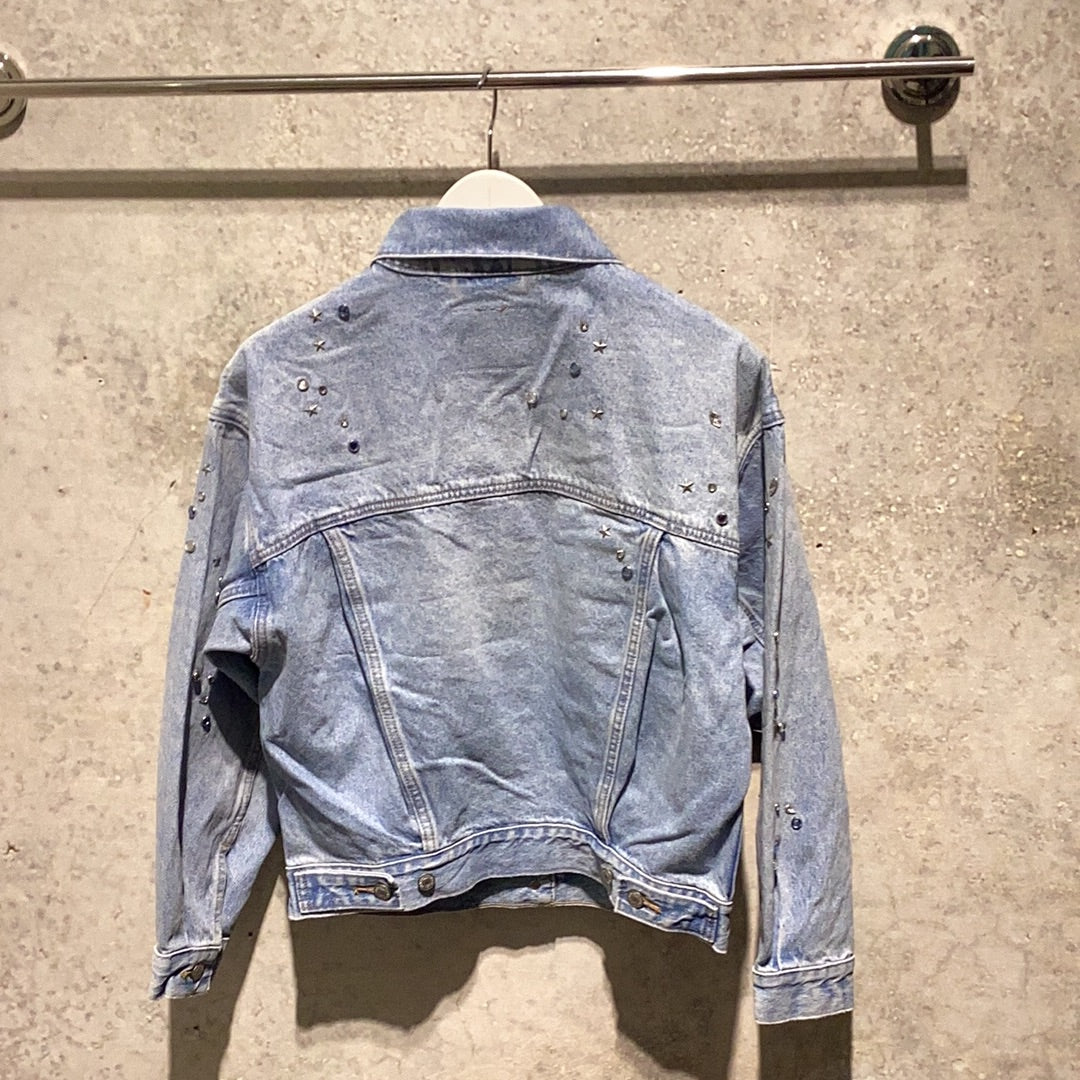 LEVIS: 90S STUDDED TRUCKER JACKET (back view)