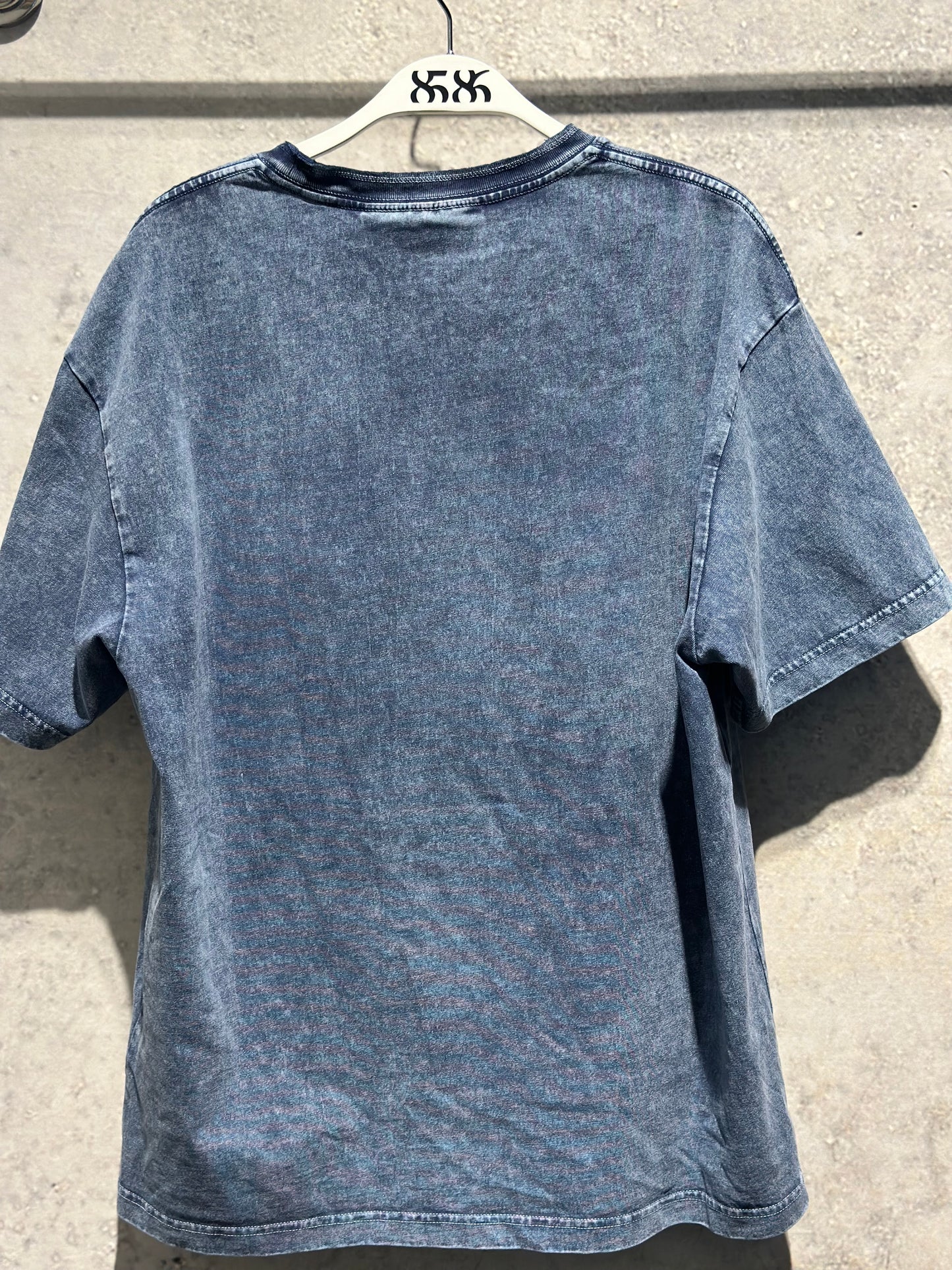 ALPHA STYLE RILEY SNOW WASH TEE IN BLUE (back view)