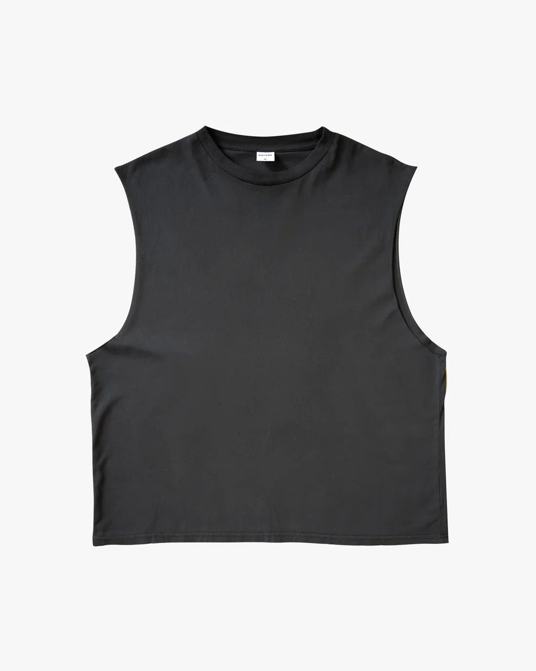 8586: SLEEVELESS MUSCLE TEE (BLACK) flat lay view