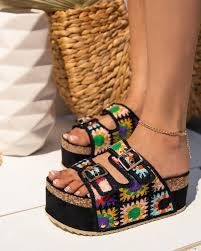 BOHO FLORAL CROCHET PLATFORM SANDALS (black) on model