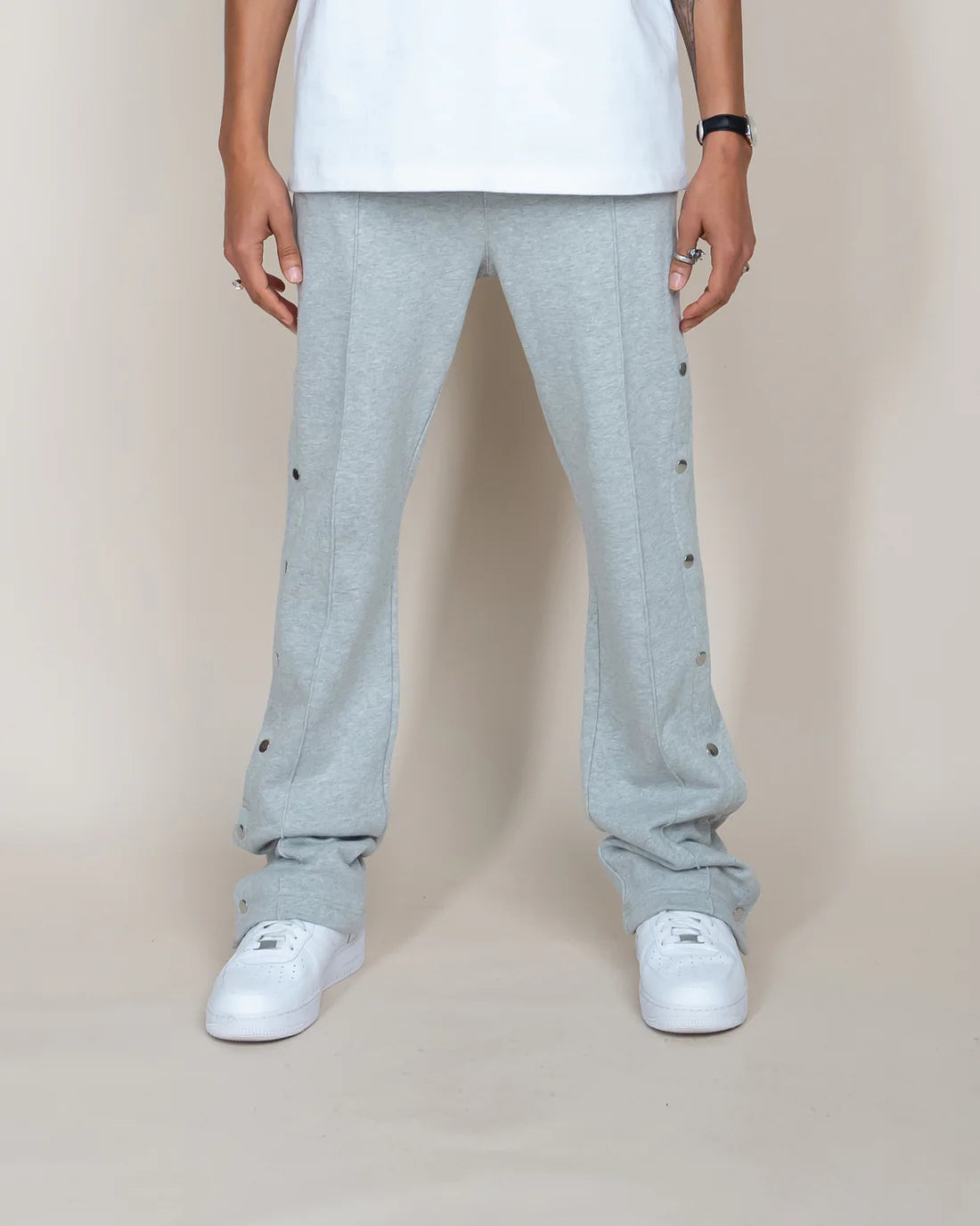 EPTM: FRENCH TERRY SNAP FLARED PANTS GREY (front model view)