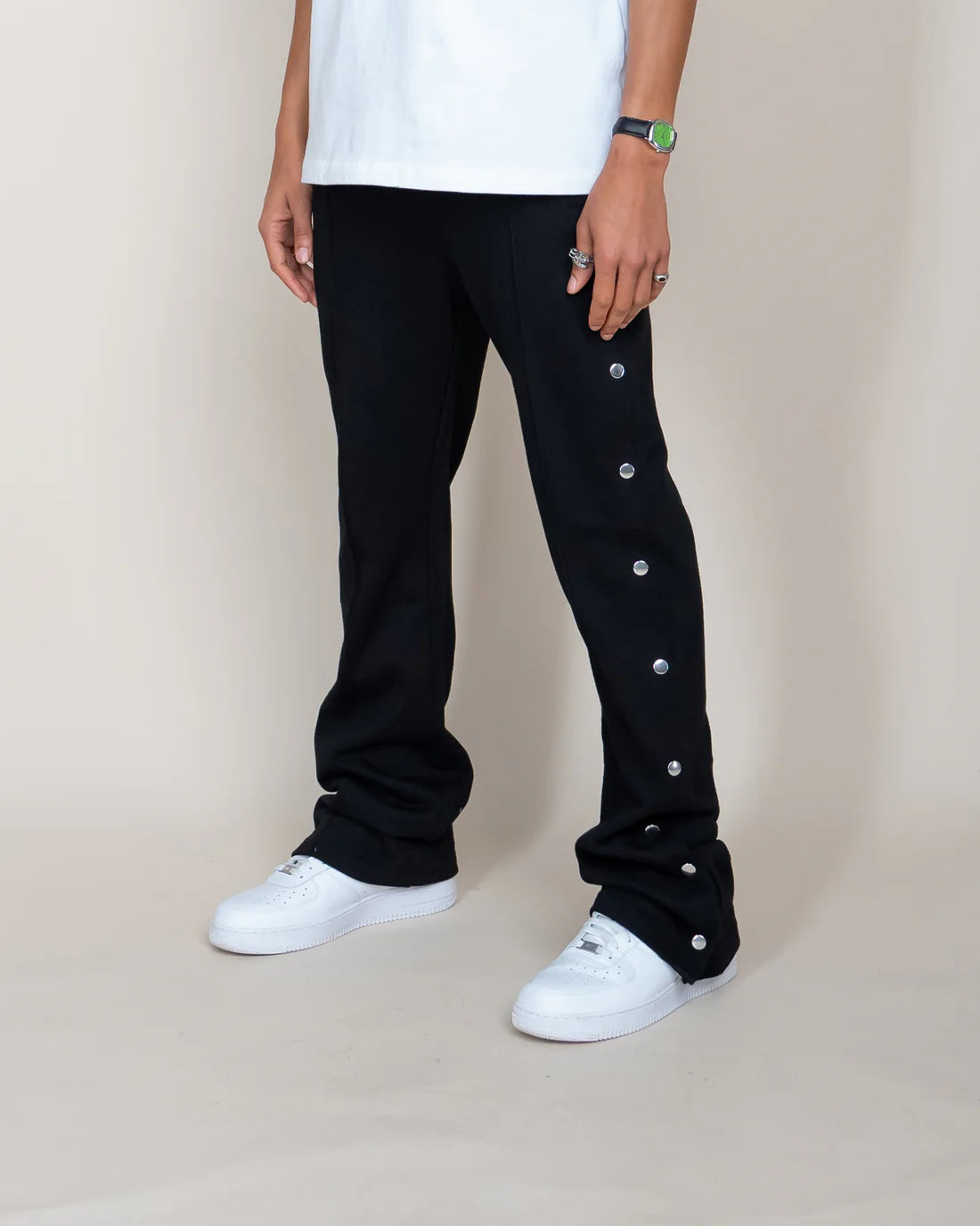 EPTM: FRENCH TERRY SNAP FLARED PANTS BLACK(side view)