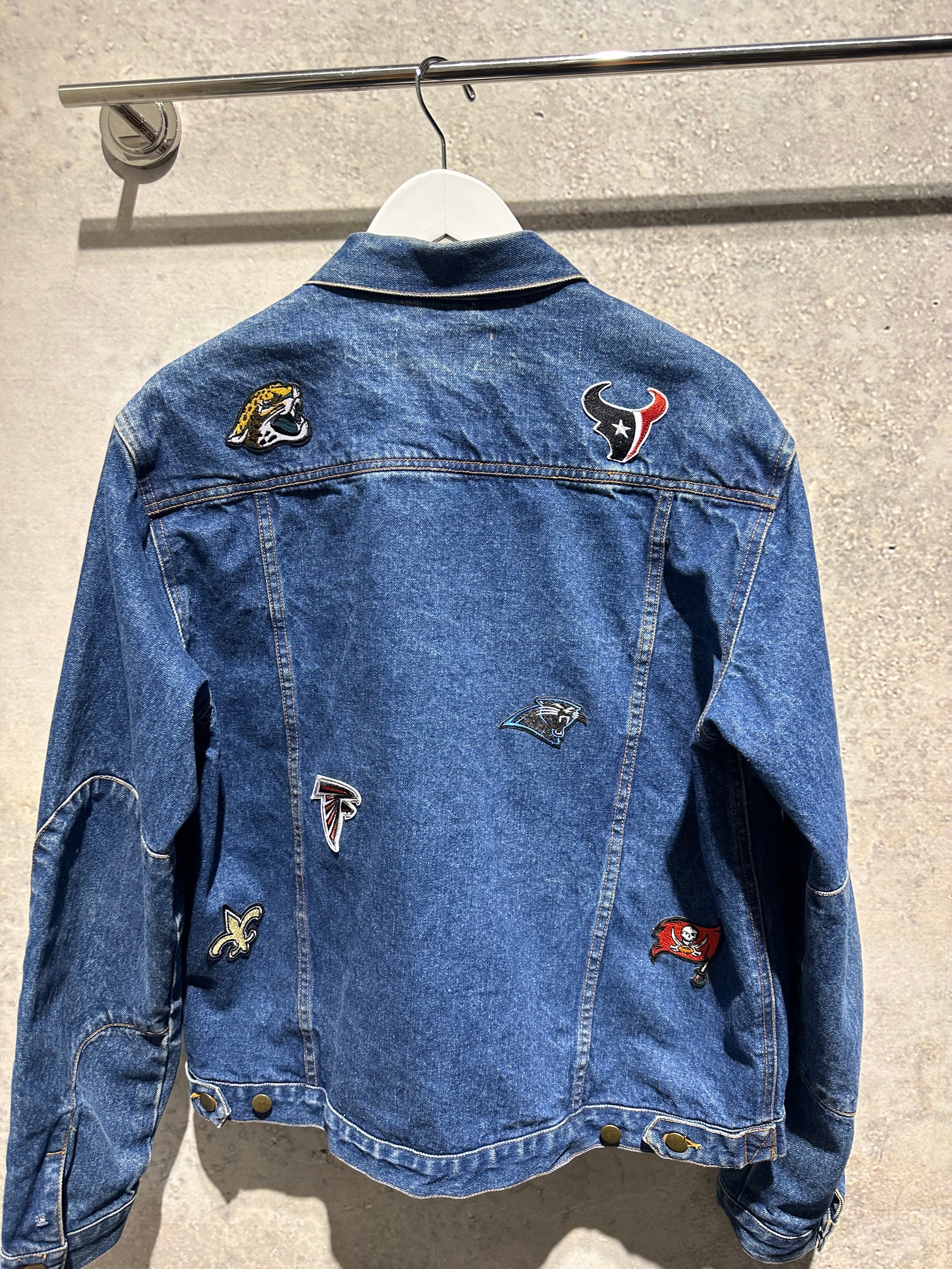 KNOTWTR SPORTS DENIM JACKET NFL (back)