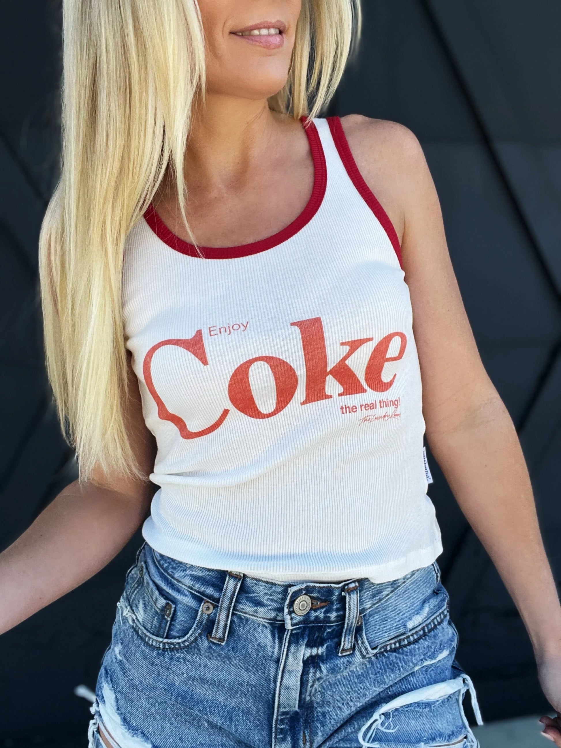 THE LAUNDRY ROOM: ENJOY COKE TANK (front view ion model)