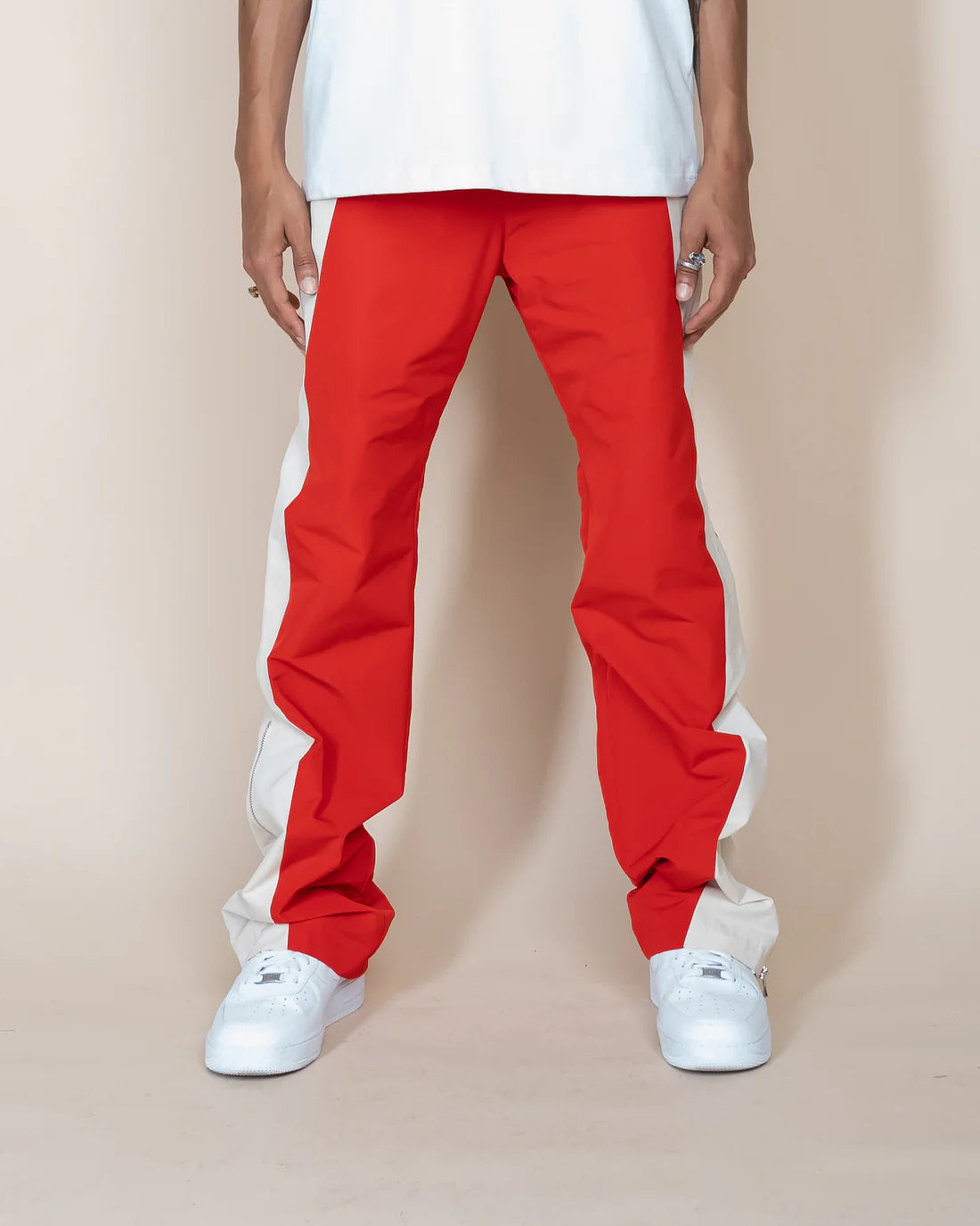 EPTM: NANDO FLARE PANTS (front view on model)
