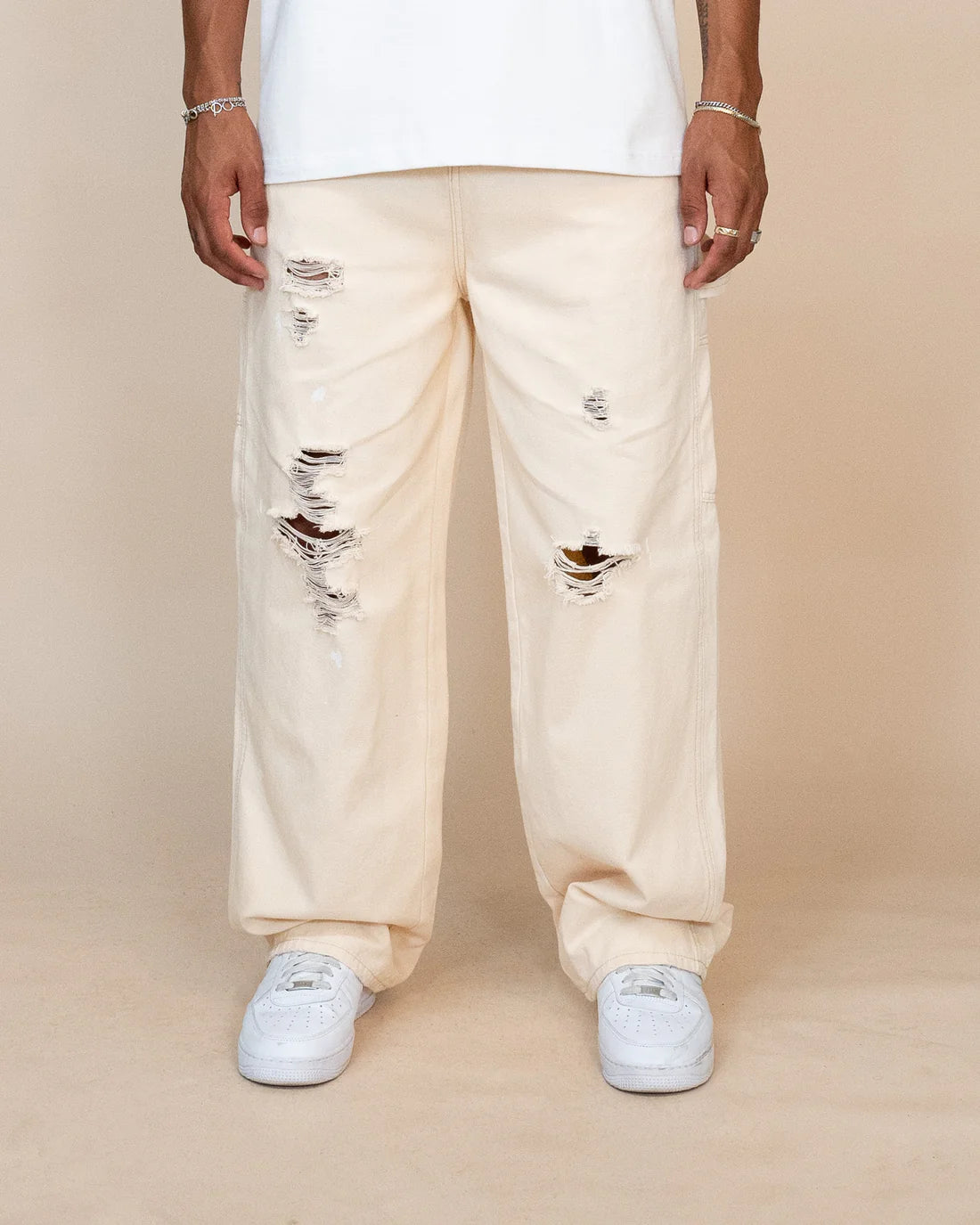 EPTM: VINTAGE CARPENTER PANTS CREAM (on model) front