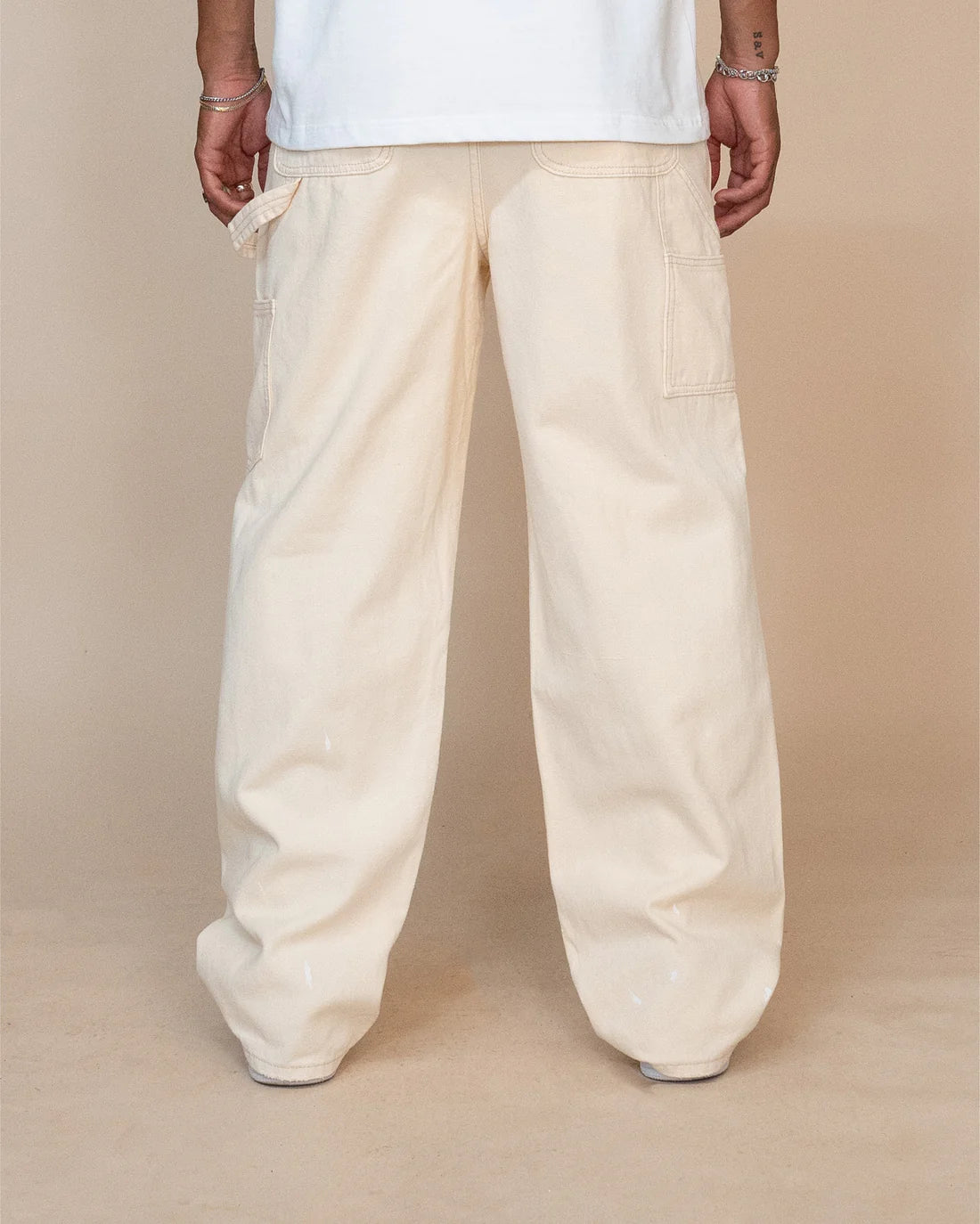 EPTM: VINTAGE CARPENTER PANTS CREAM (on model) back view