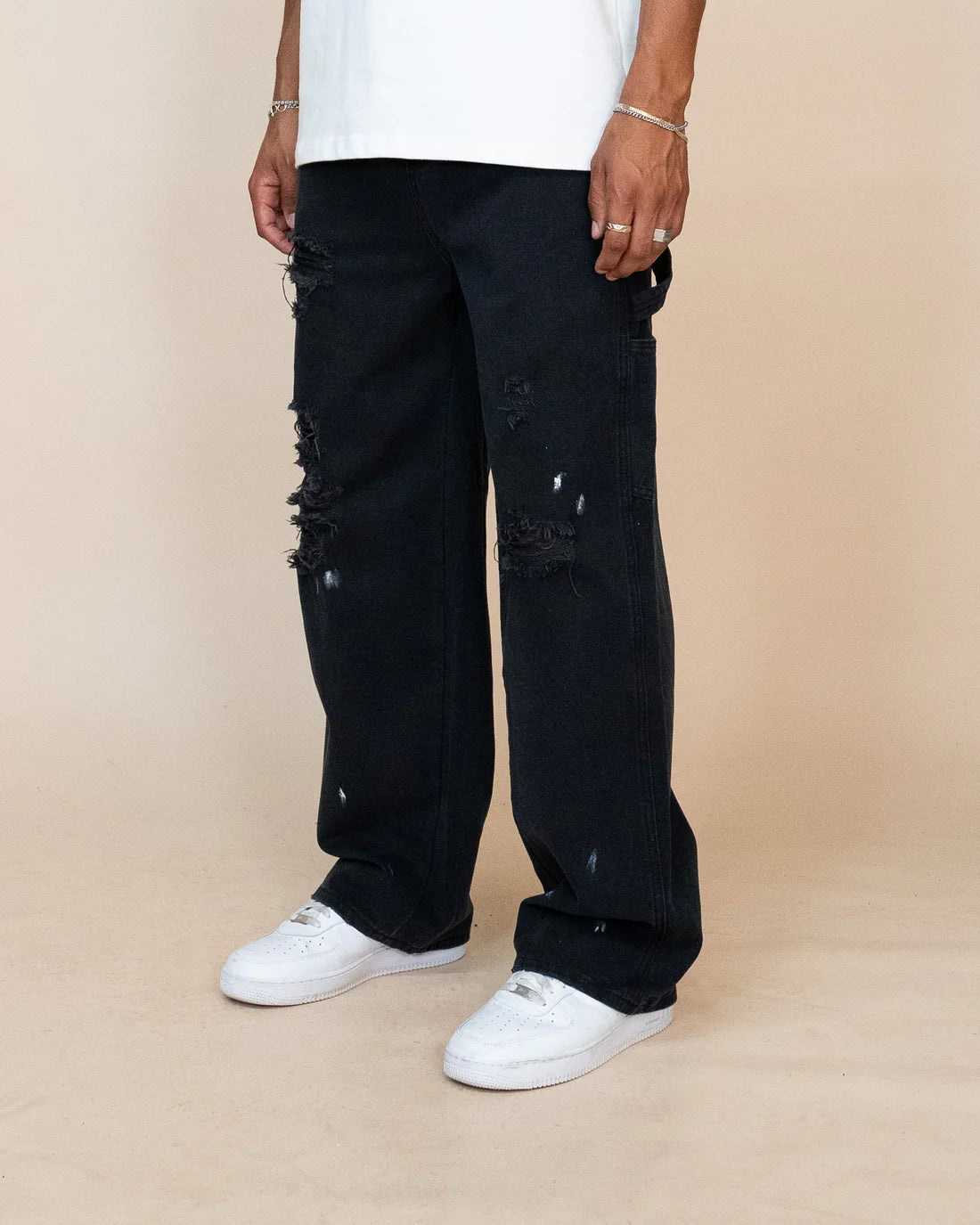 EPTM: VINTAGE CARPENTER PANTS BLACK (on model) side