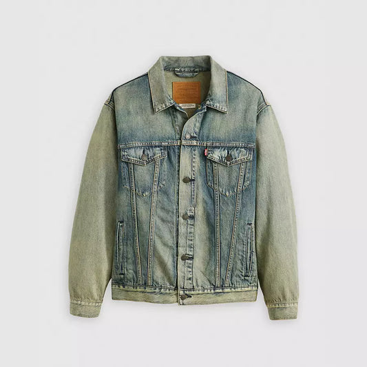 LEVI’S: LIGHTWEIGHT RELAXED FIT TRUCKER JACKET