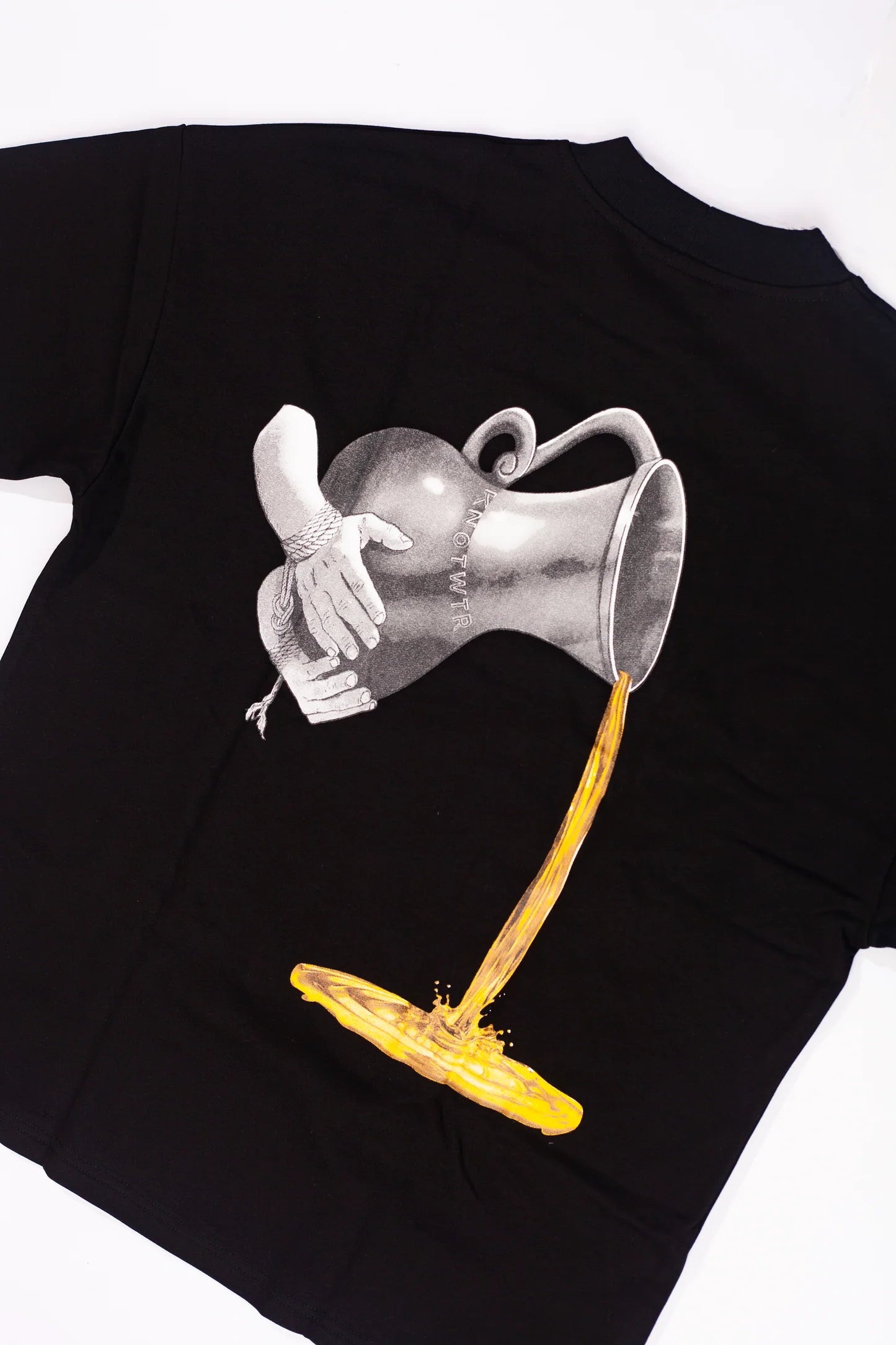 KNOTWTR GOLD DIGGER T-SHIRT (back view)