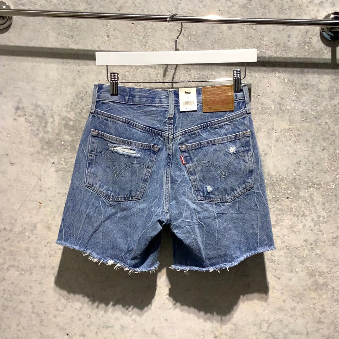 LEVIS 501 high rise mid thigh shorts (back view)