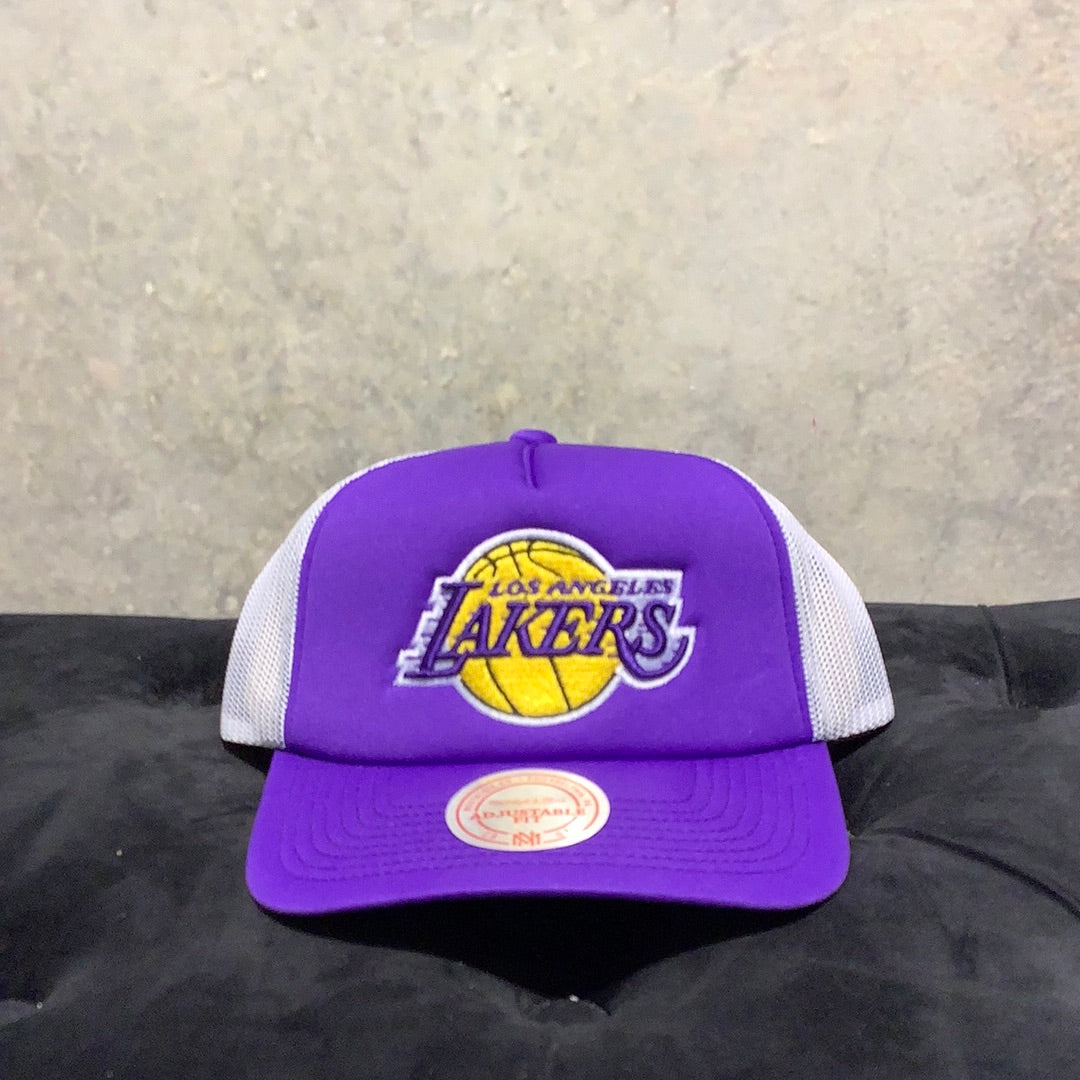 NBA OFF THE BACKBOARD TRUCKER LAKERS (front view)